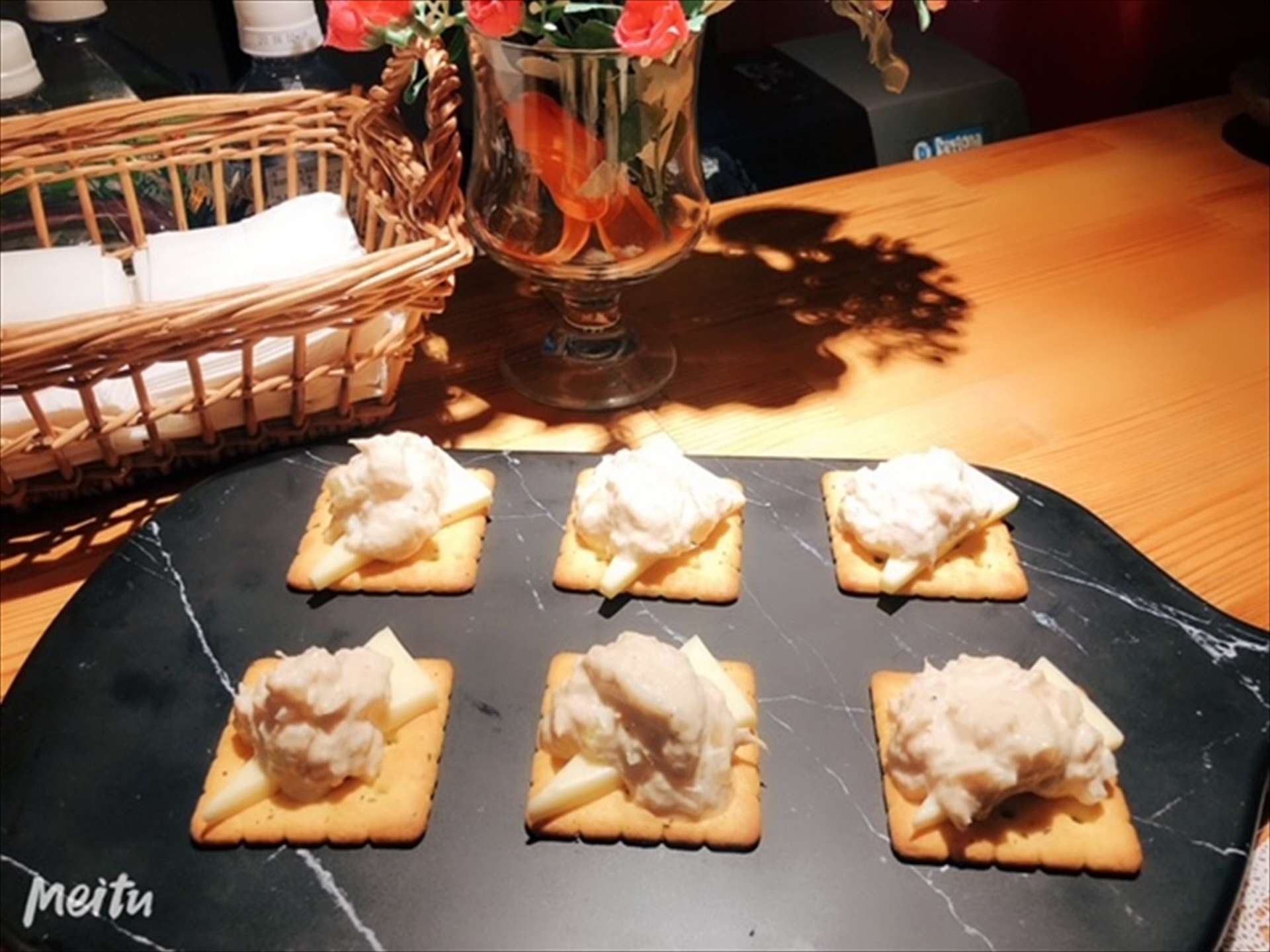 チーズ・ツナクラッカー